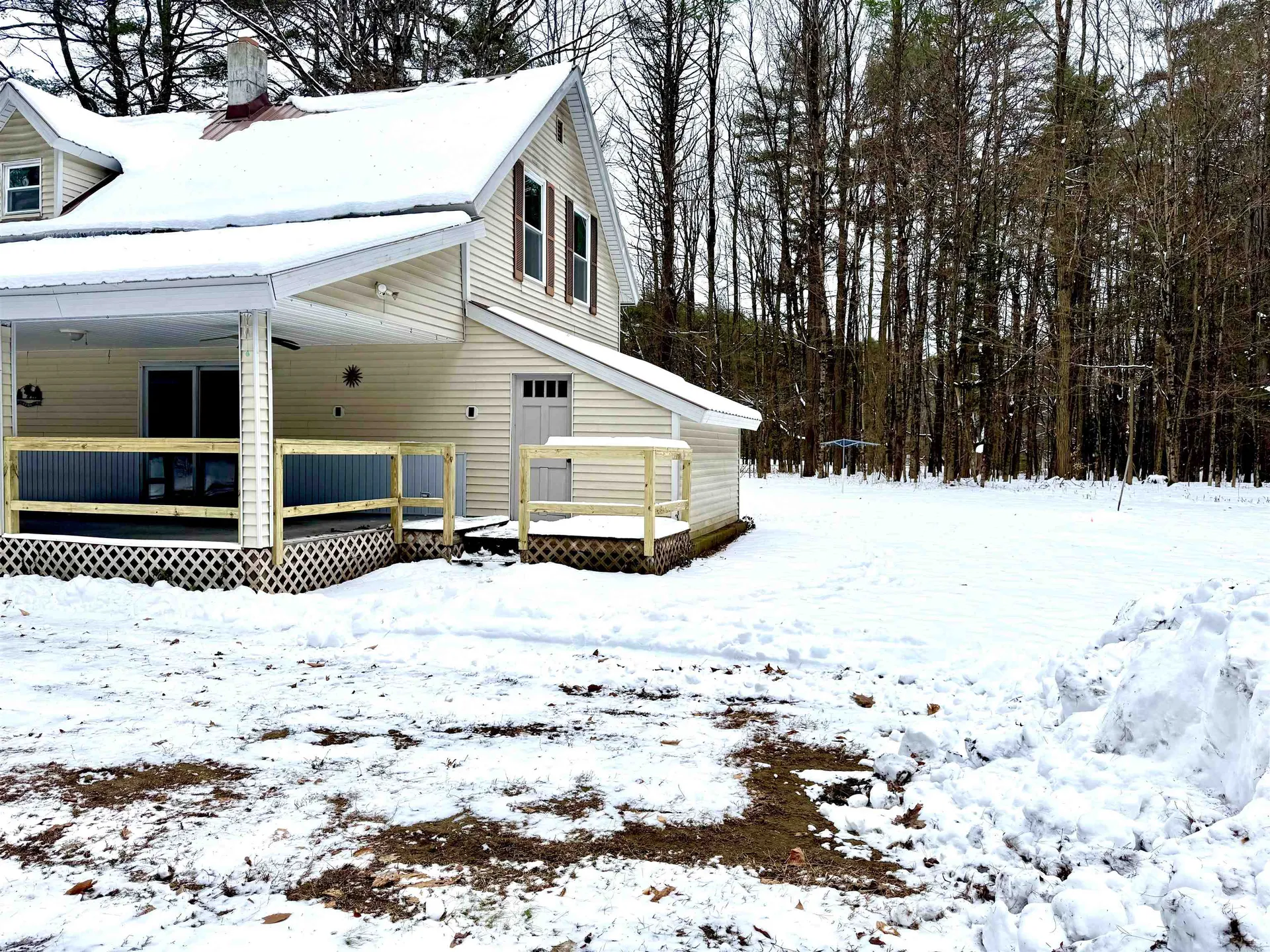 16 Nh Route 12a Cornish NH 03745