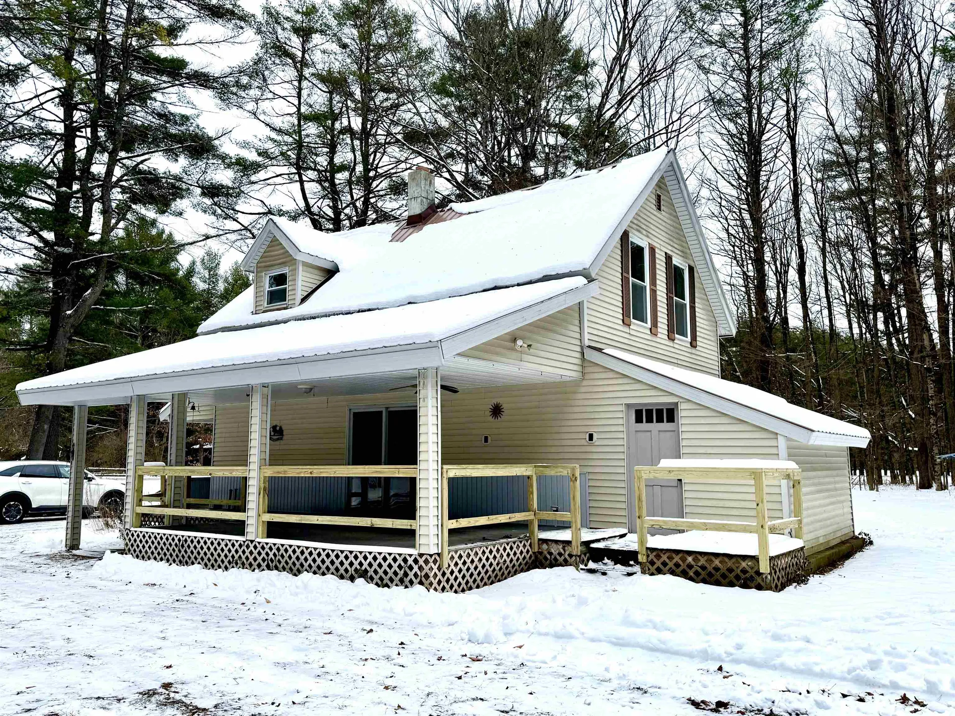 16 Nh Route 12a Cornish NH 03745