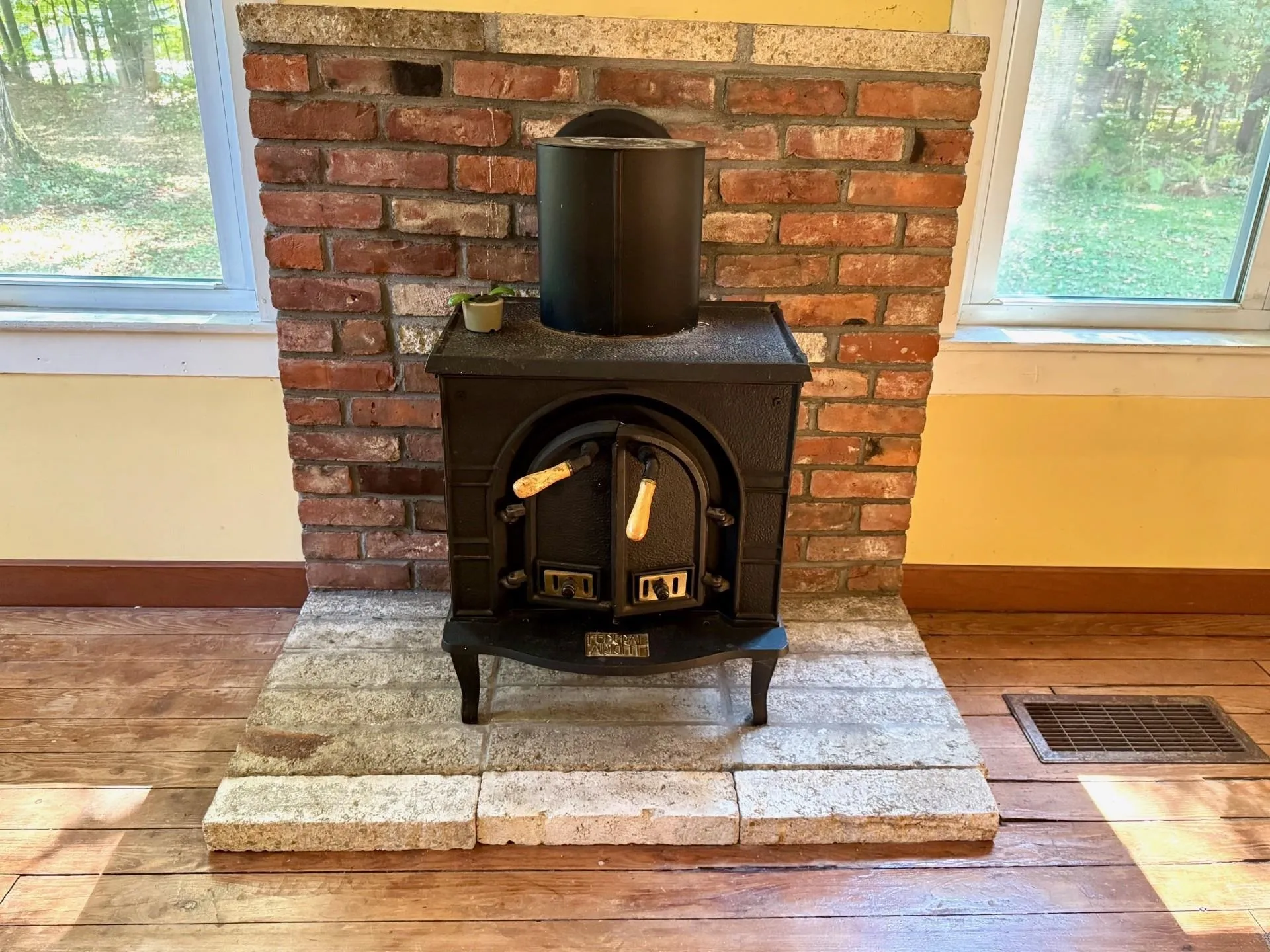 16 Nh Route 12a Cornish NH 03745