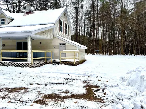 16 Nh Route 12a Cornish NH 03745