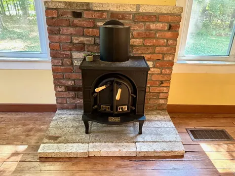 16 Nh Route 12a Cornish NH 03745