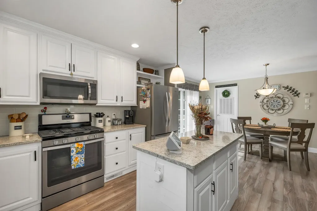 3 Slate Run North Hampton NH 03862