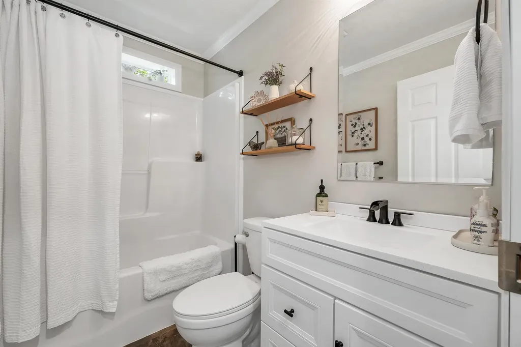 3 Slate Run North Hampton NH 03862