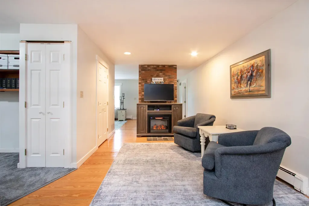 107 East Village Road St. Johnsbury VT 05819