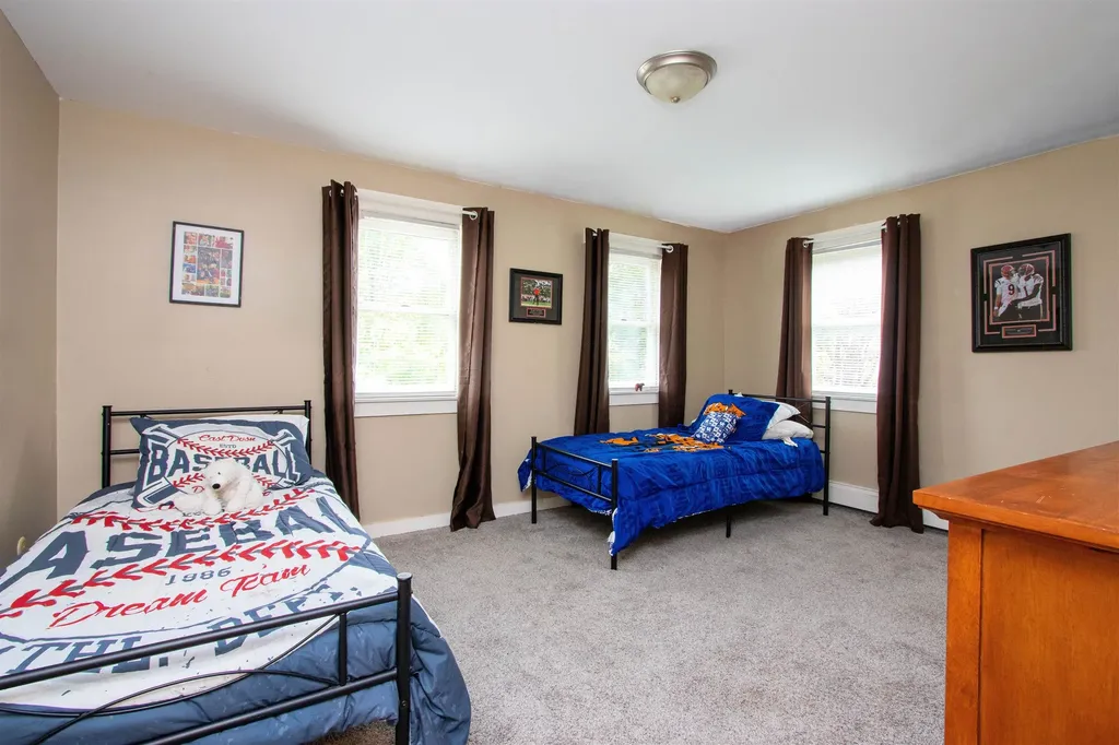 107 East Village Road St. Johnsbury VT 05819