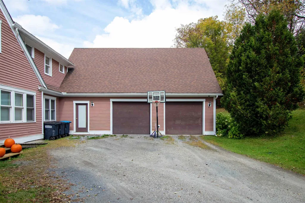 107 East Village Road St. Johnsbury VT 05819