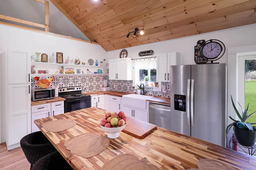 263 Milan Road Milan NH 03588