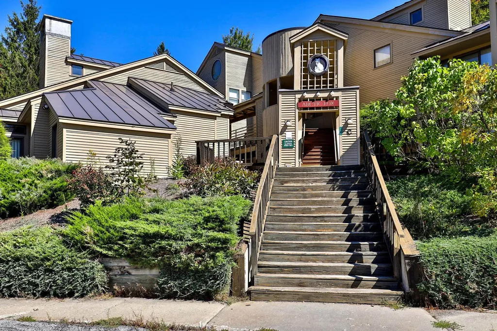 106 Fox Hollow Village Mendon VT 05701