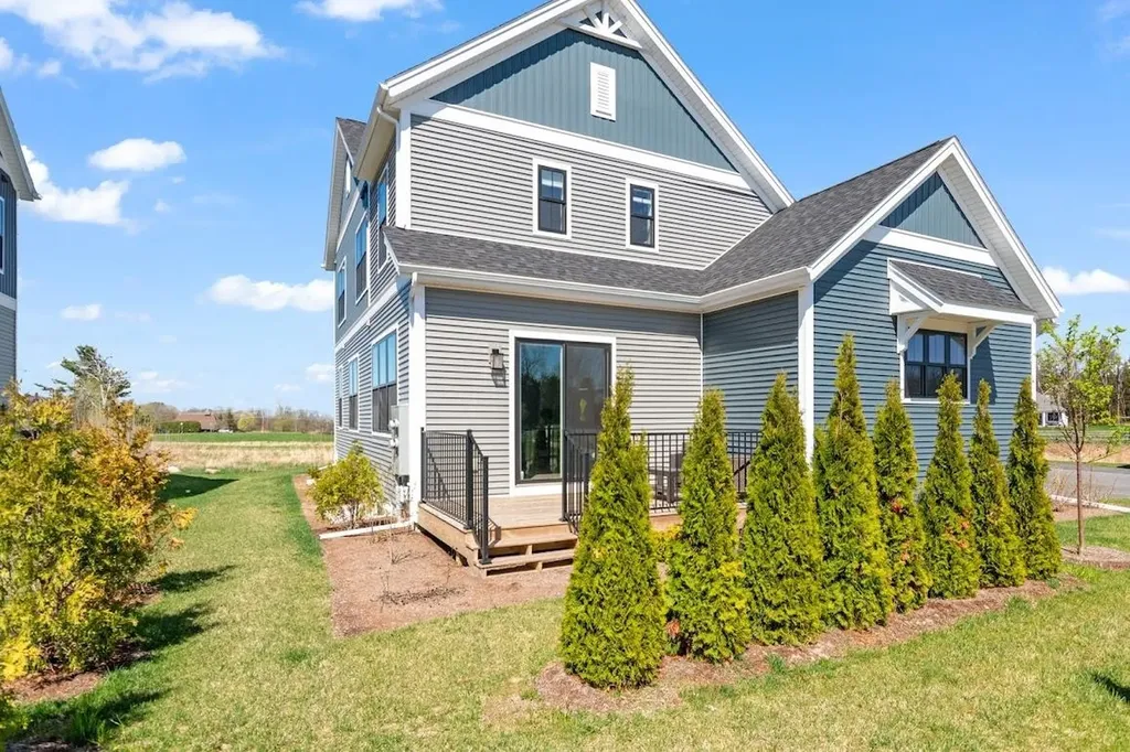 71 Elm Street South Burlington VT 05403