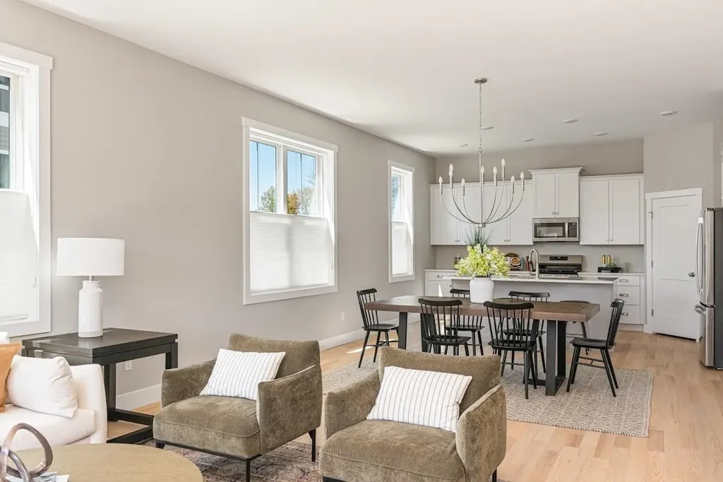 71 Elm Street South Burlington VT 05403