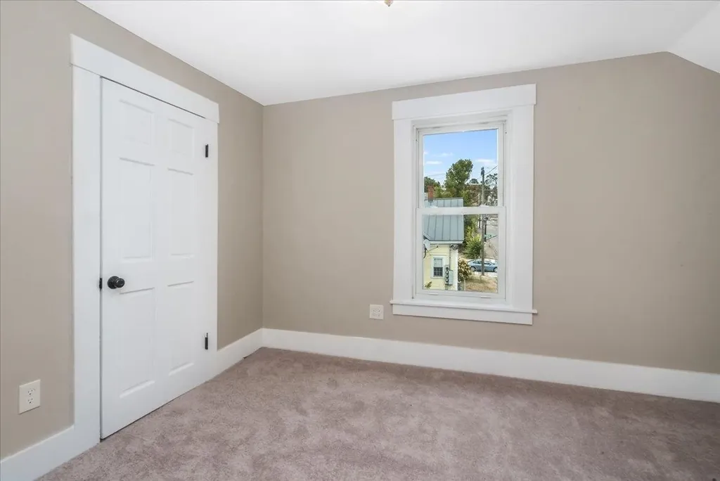 75 School Street Franklin NH 03235