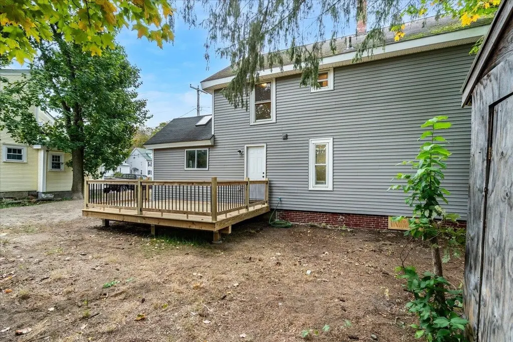 75 School Street Franklin NH 03235