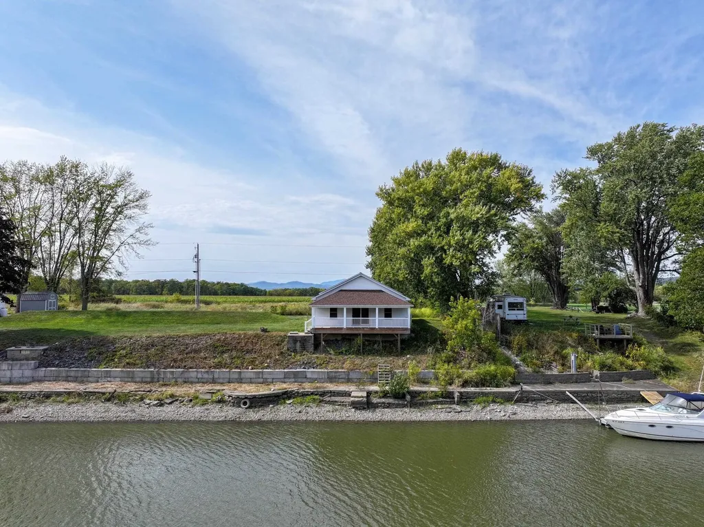 58 Riverview Street Ferrisburgh VT 05491