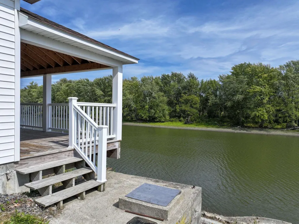 58 Riverview Street Ferrisburgh VT 05491