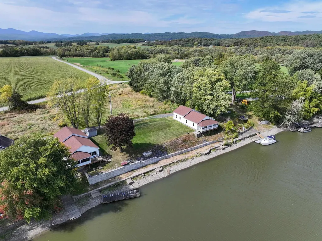 46 Riverview Street Ferrisburgh VT 05491