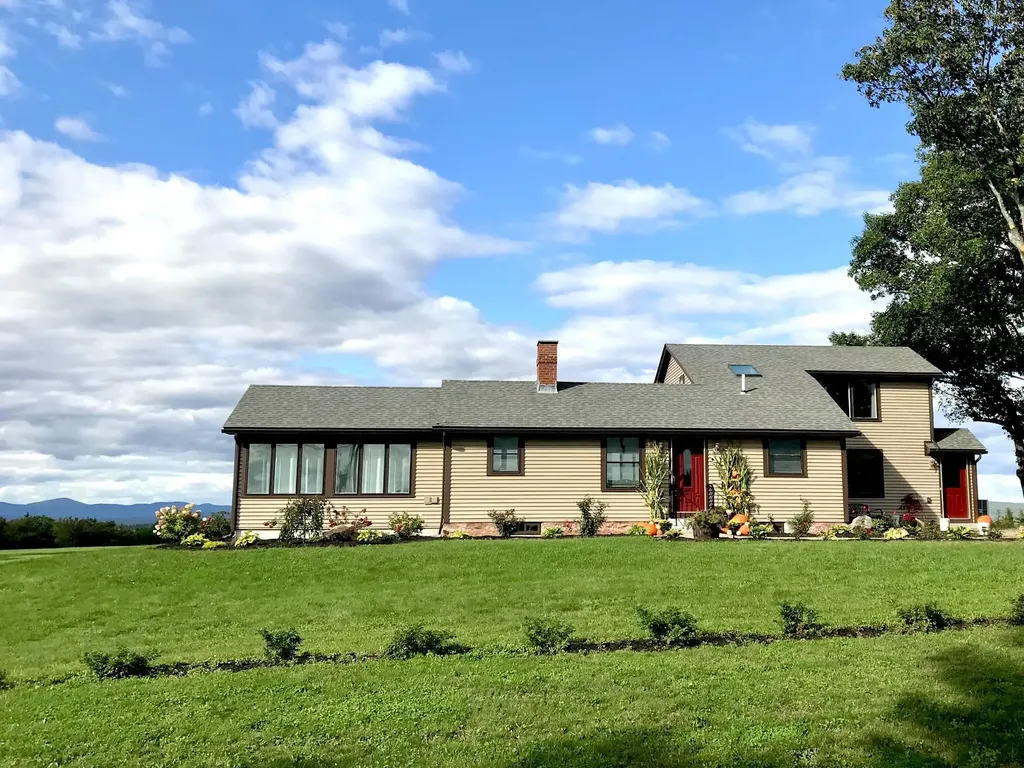 152 Evans Road Barnstead NH 03218