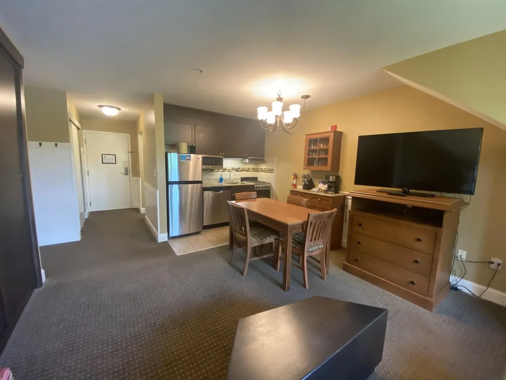 304/06 Qtr.2,89 Grand Summit Way Dover VT 05356