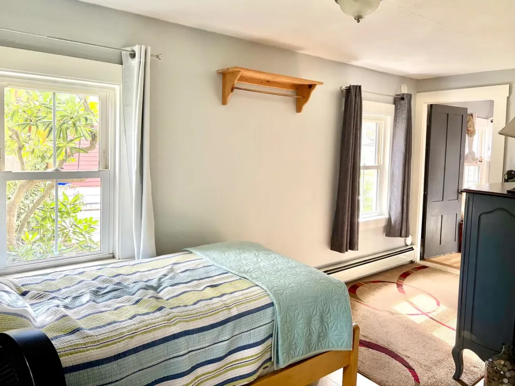 5 Kossuth Street Exeter NH 03833