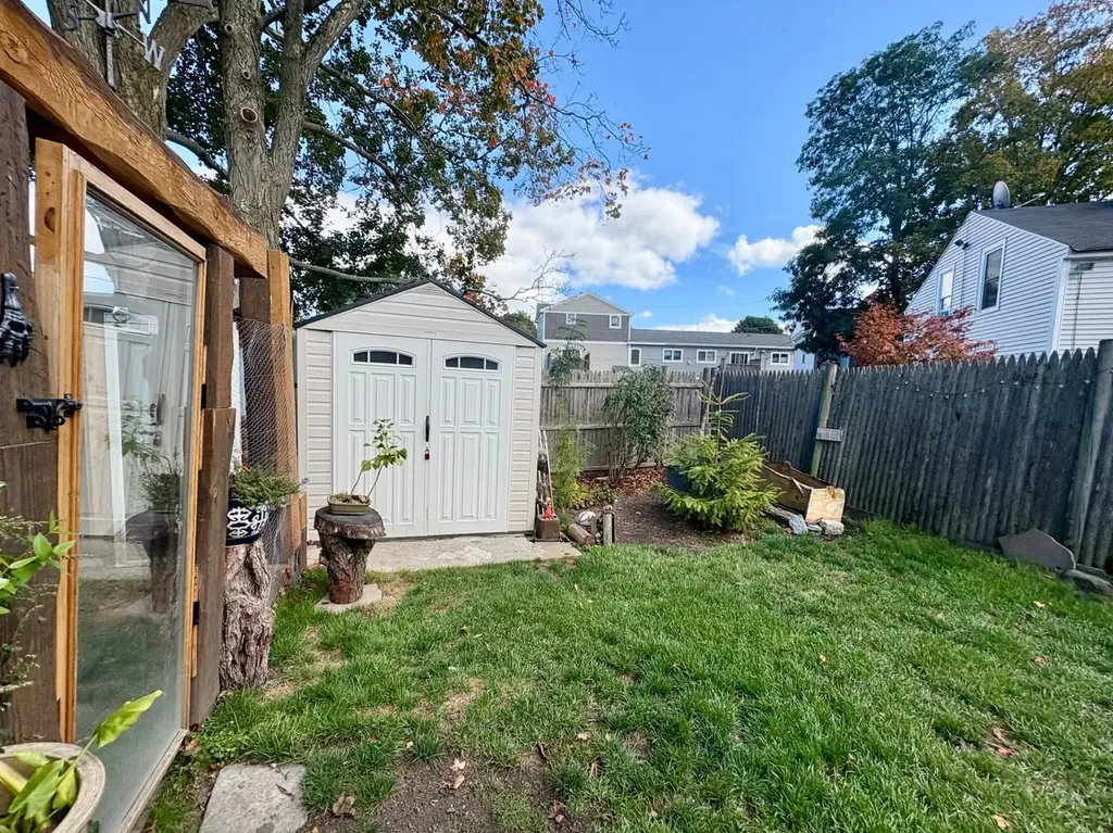 5 Kossuth Street Exeter NH 03833