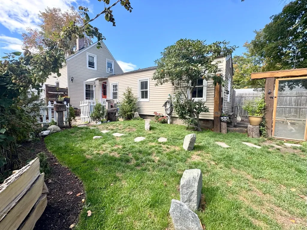 5 Kossuth Street Exeter NH 03833