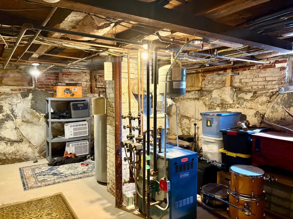 5 Kossuth Street Exeter NH 03833