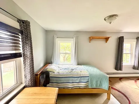 5 Kossuth Street Exeter NH 03833