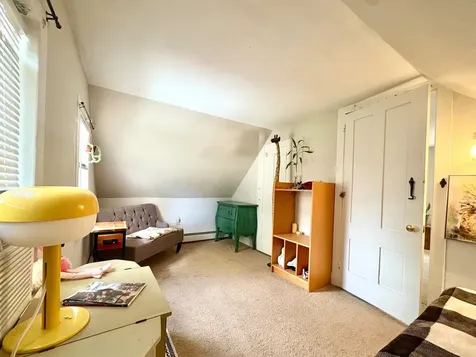 5 Kossuth Street Exeter NH 03833