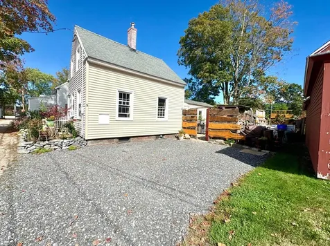 5 Kossuth Street Exeter NH 03833