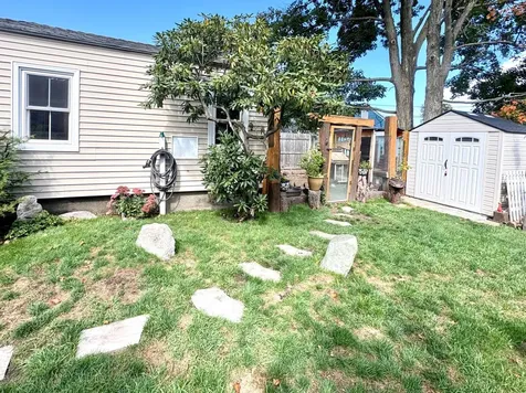 5 Kossuth Street Exeter NH 03833