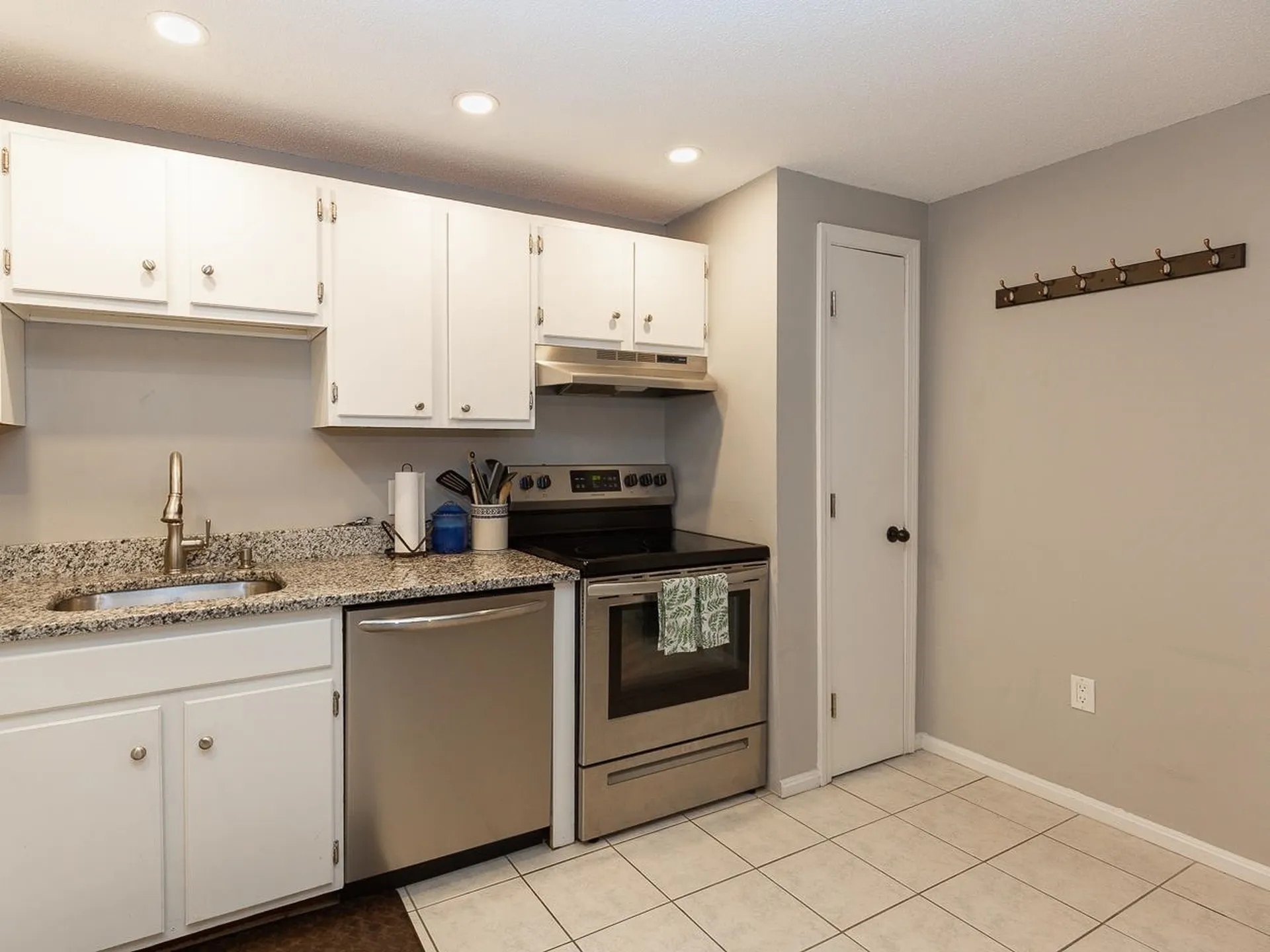 1708 White Cedar Boulevard Portsmouth NH 03801