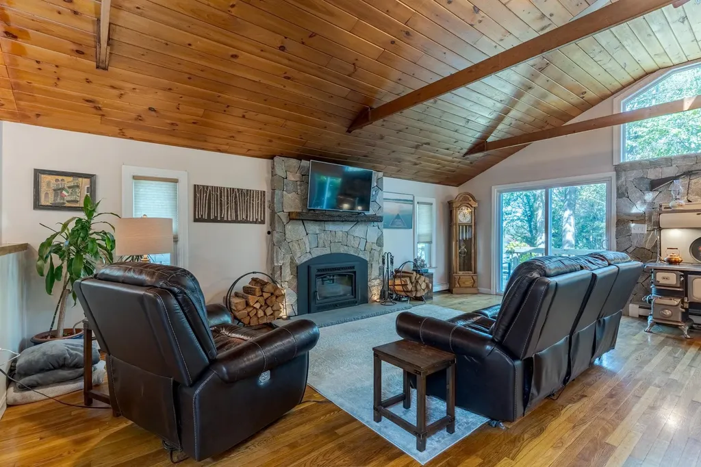 11 & 13 Dulcies Point Road Kingston NH 03848