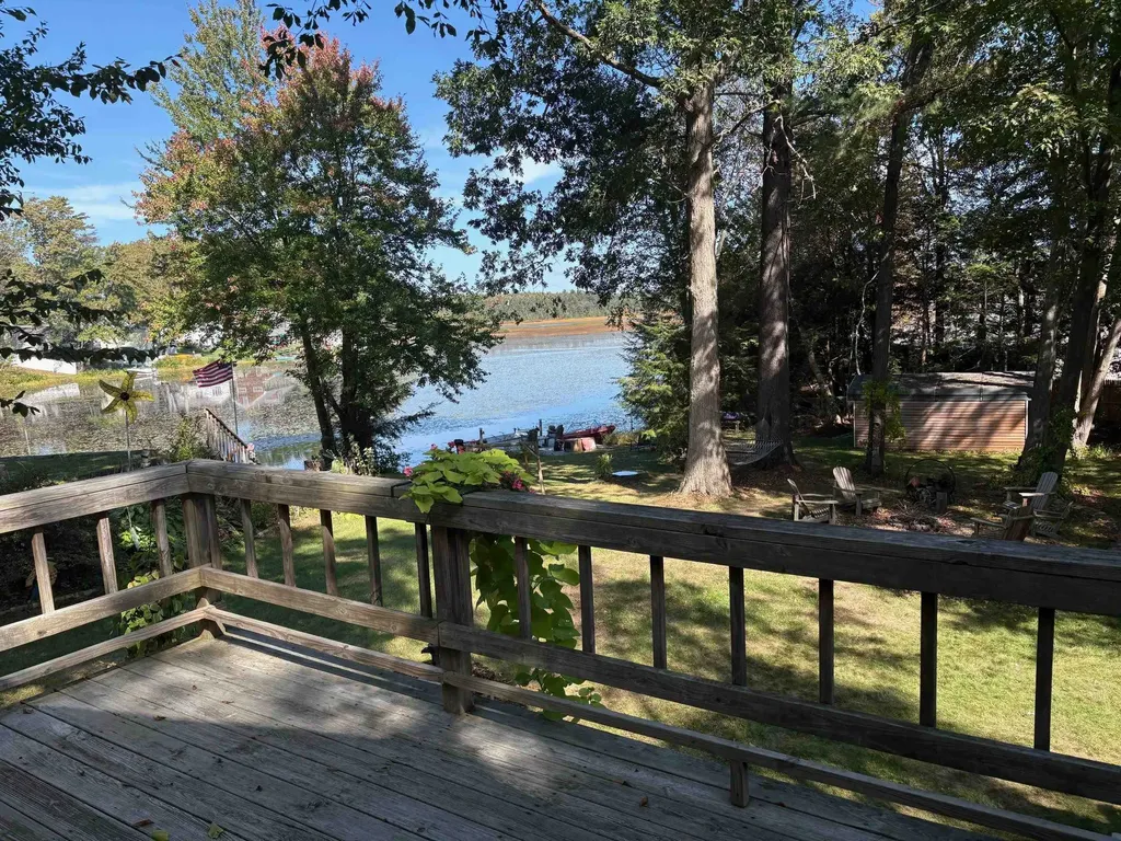 11 & 13 Dulcies Point Road Kingston NH 03848