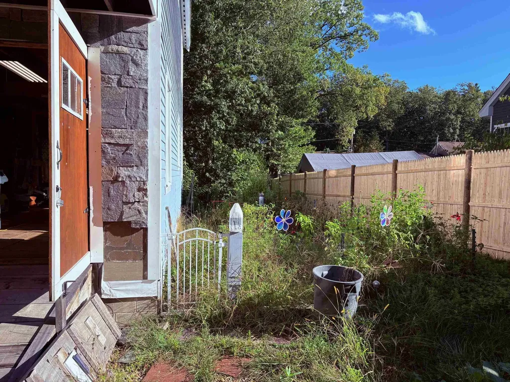 11 & 13 Dulcies Point Road Kingston NH 03848