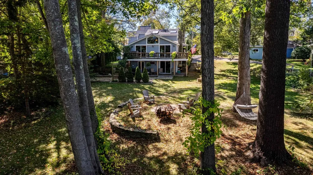 11 & 13 Dulcies Point Road Kingston NH 03848