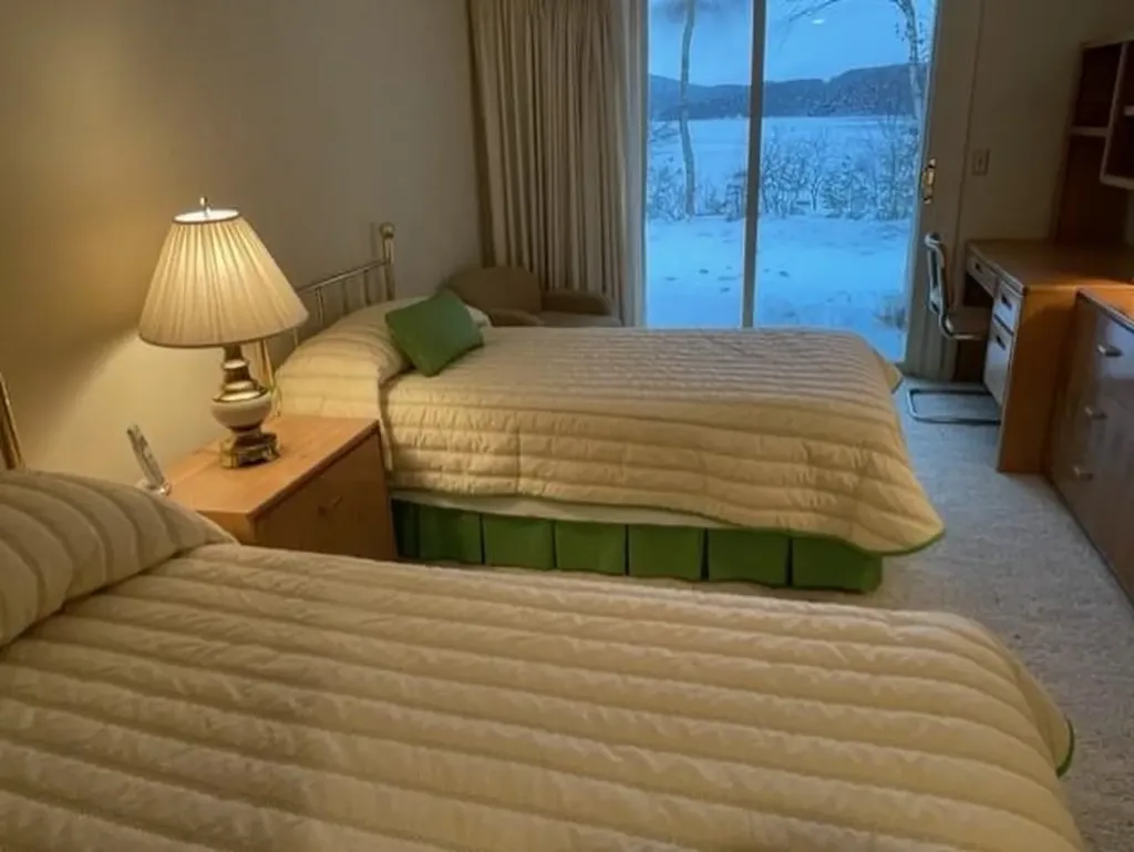 9 Pioneer Point Grantham NH 03753