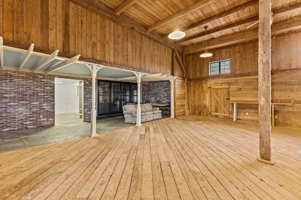 266 Vermont 15 Jericho VT 05465