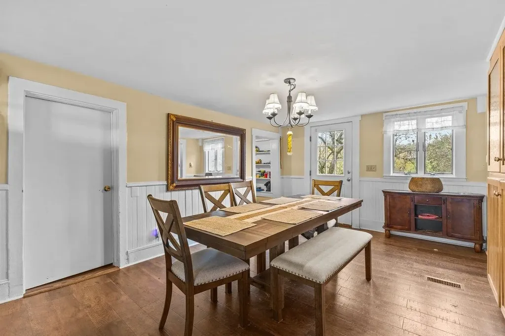 266 Vermont 15 Jericho VT 05465