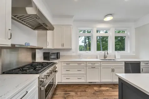 79 River Street Wolfeboro NH 03894