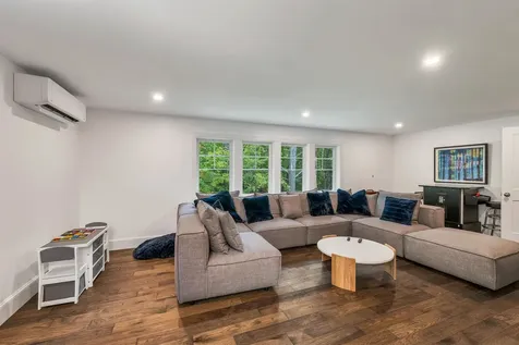 79 River Street Wolfeboro NH 03894