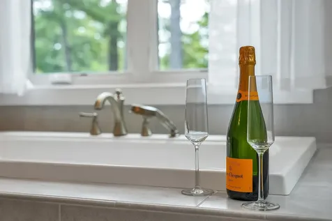 79 River Street Wolfeboro NH 03894