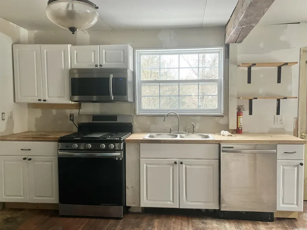 71 Woodbury Street Hardwick VT 05843