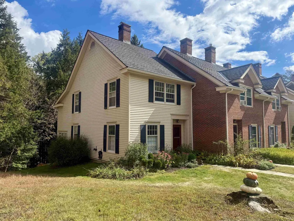 85 Townhouse Way Woodstock VT 05091