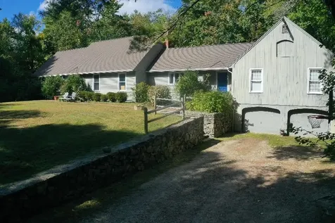 135 Exeter Road North Hampton NH 03862