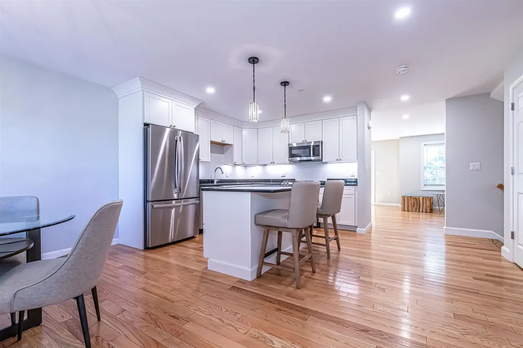 115 Forestedge Way Manchester NH 03102