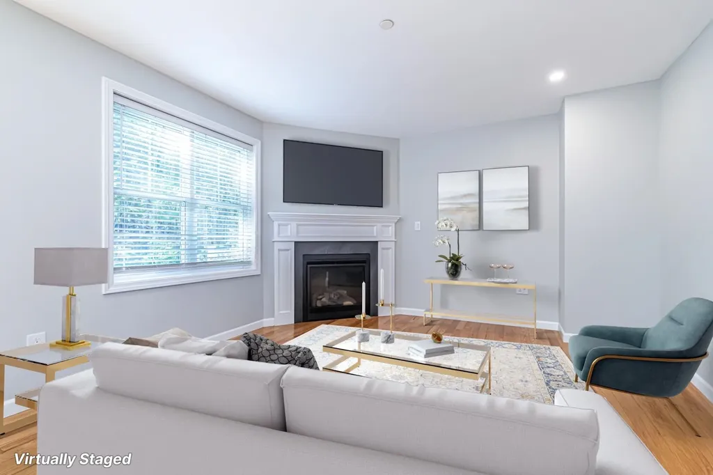 115 Forestedge Way Manchester NH 03102