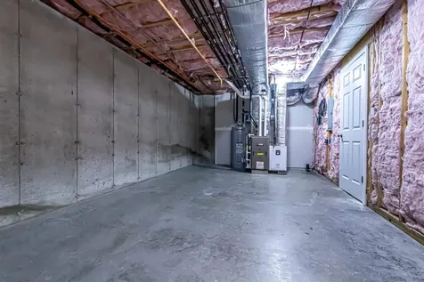 115 Forestedge Way Manchester NH 03102