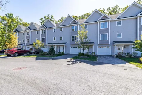 115 Forestedge Way Manchester NH 03102