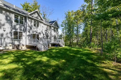 115 Forestedge Way Manchester NH 03102