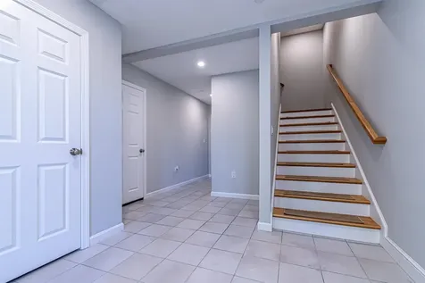 115 Forestedge Way Manchester NH 03102