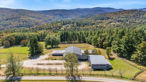 35 Fawn Ledge Lane Jamaica VT 05343